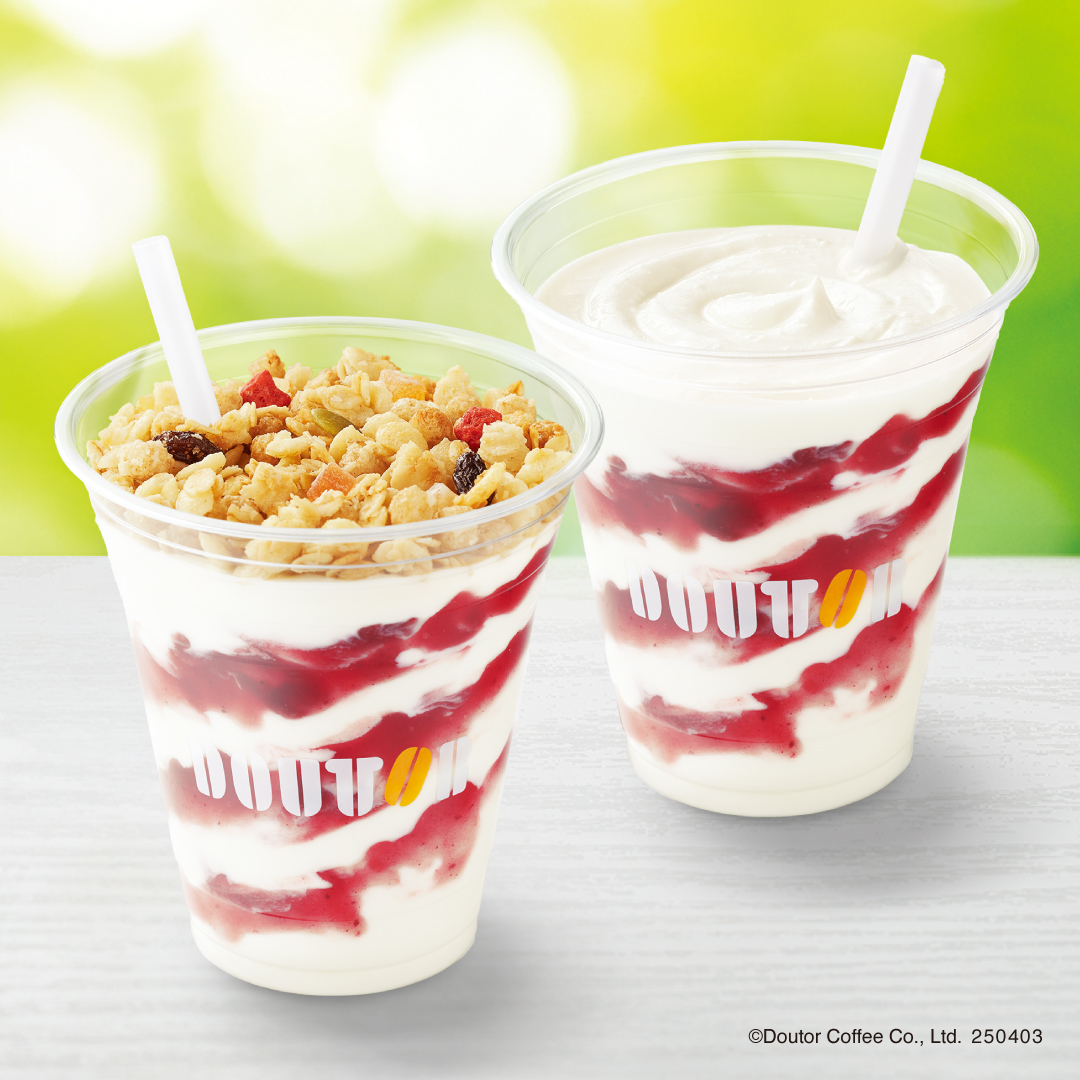 ドトールコーヒーショップ』にてフルッタフルッタ のアサイー使用の